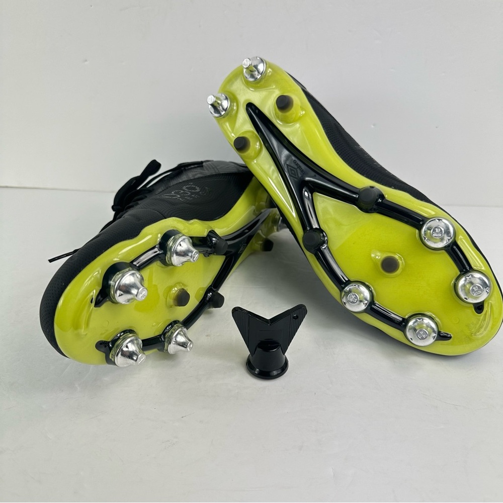 Mens UMBRO Tocco II Pro SG Sz Men 8/Women 9.5 Leather Soccer Cleats Metal Studs - Picture 9 of 11